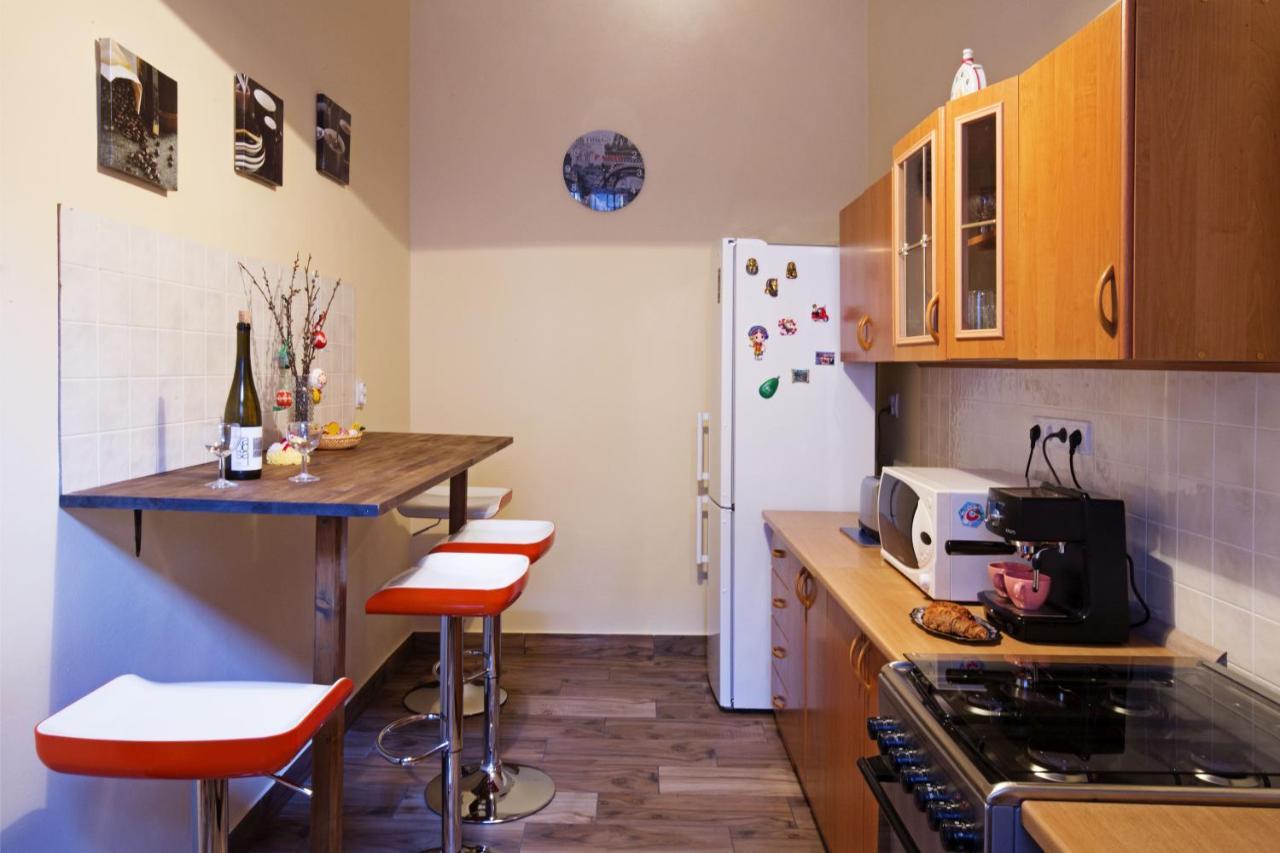 A54: Charming Apartment In The Ruin Bar District Budapeste Exterior foto
