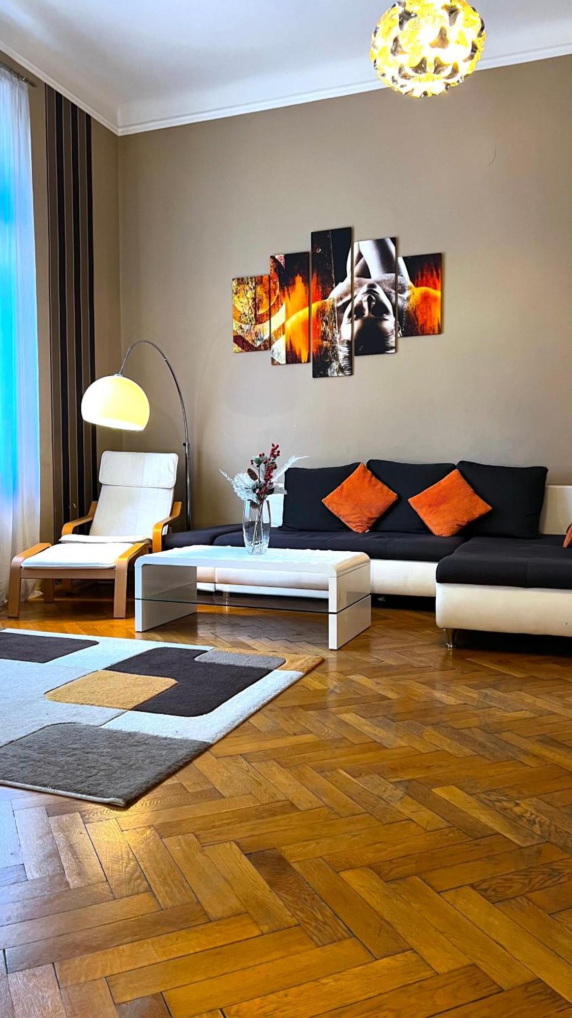 A54: Charming Apartment In The Ruin Bar District Budapeste Exterior foto